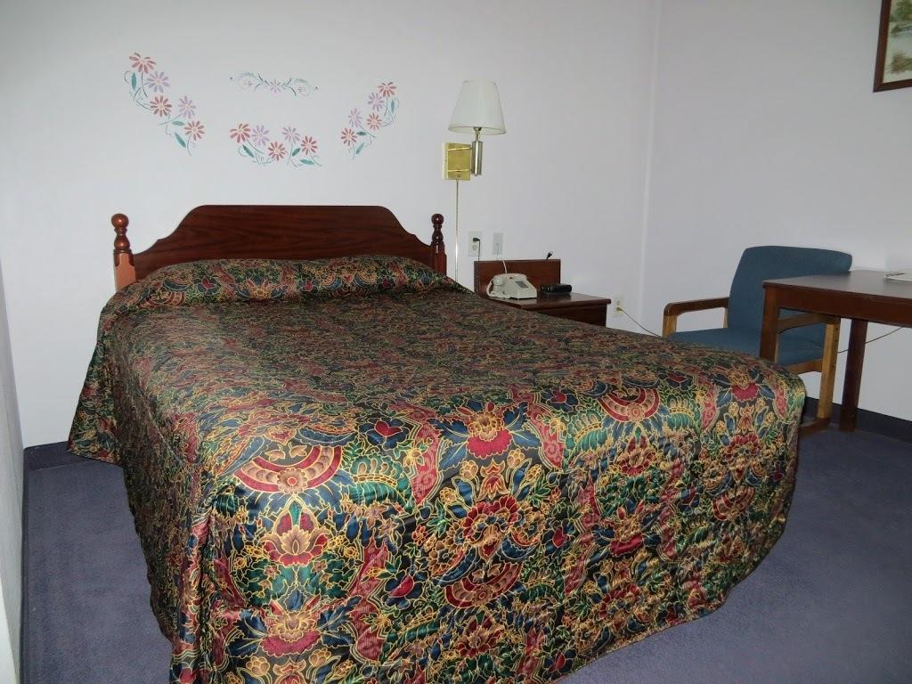 The Bluffs Inn & Suites דקורה חדר תמונה